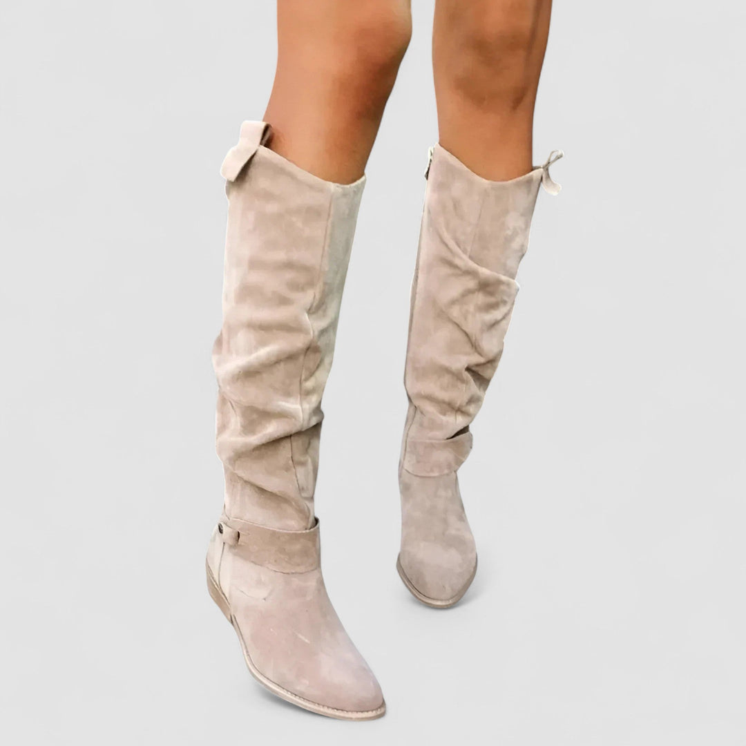 Charlotte – Bottes Hautes Effet Daim à Talon Bas