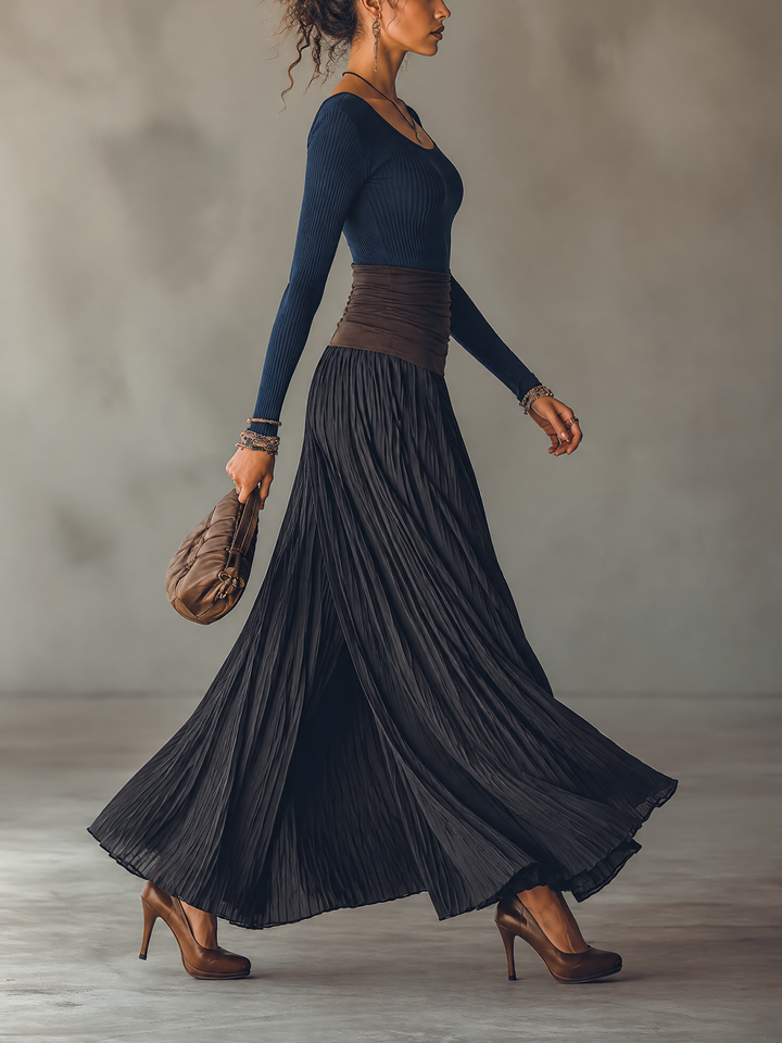 Ensemble Haut en Maille Côtelée Bleu Marine et Jupe Longue Plissée Color Block