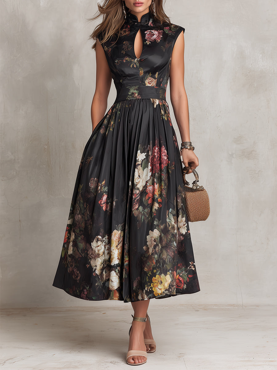 Robe Midi Noire en Satin Plissé à Fleurs et Col Goutte