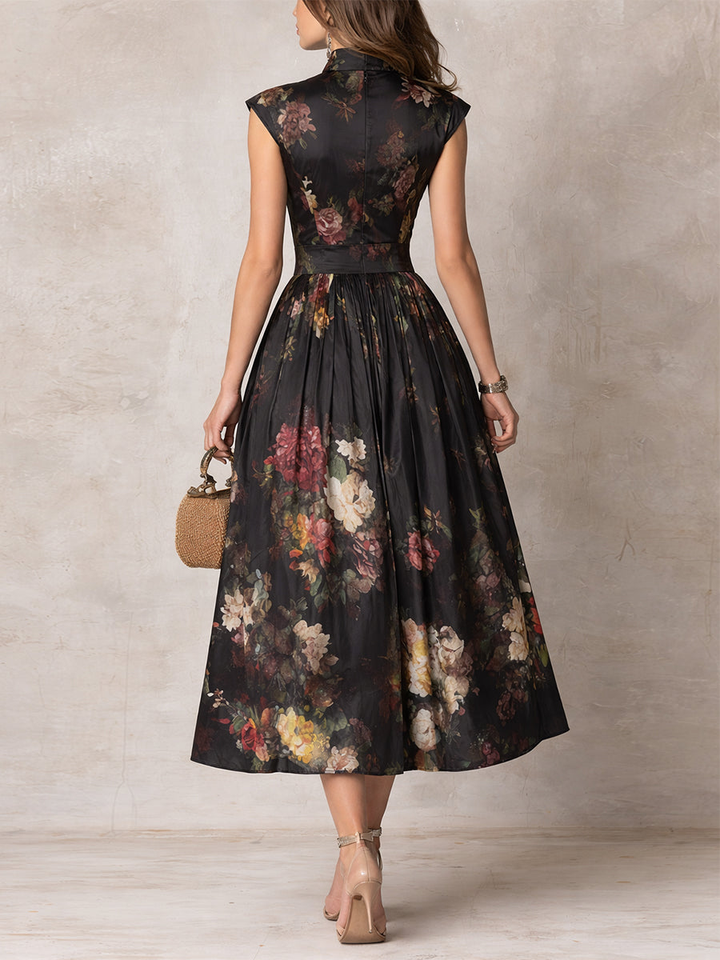 Robe Midi Noire en Satin Plissé à Fleurs et Col Goutte
