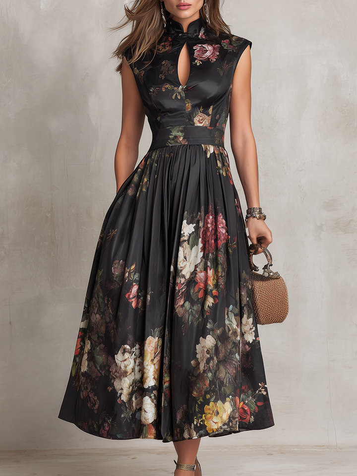 Robe Midi Noire en Satin Plissé à Fleurs et Col Goutte